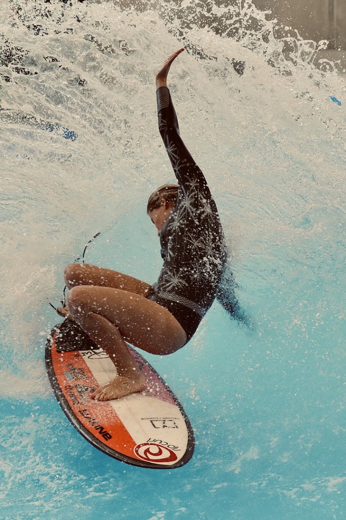 Janina eitler - beim Surfen 