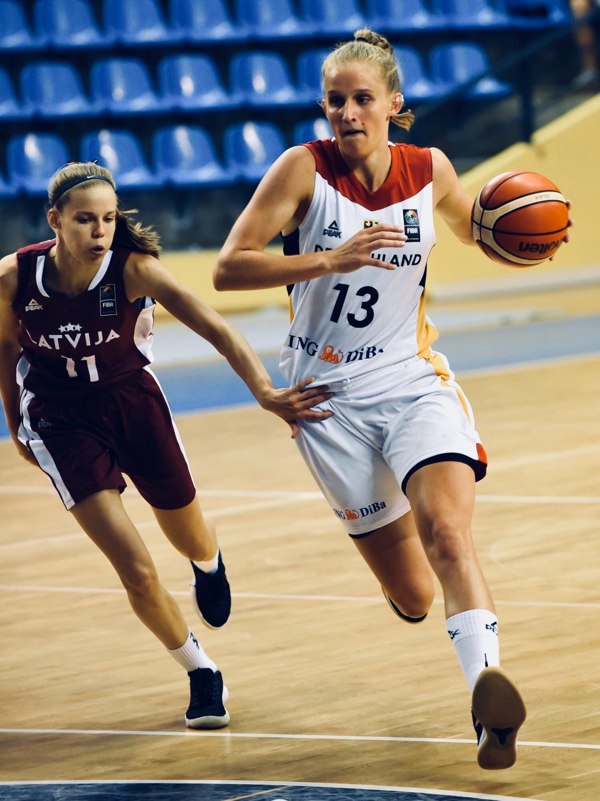 Leonie Fiebich - Basketball Nationalmannschaft