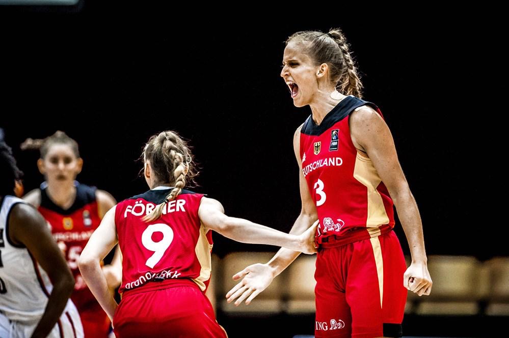 Leonie Fiebich - Basketball Nationalmannschaft